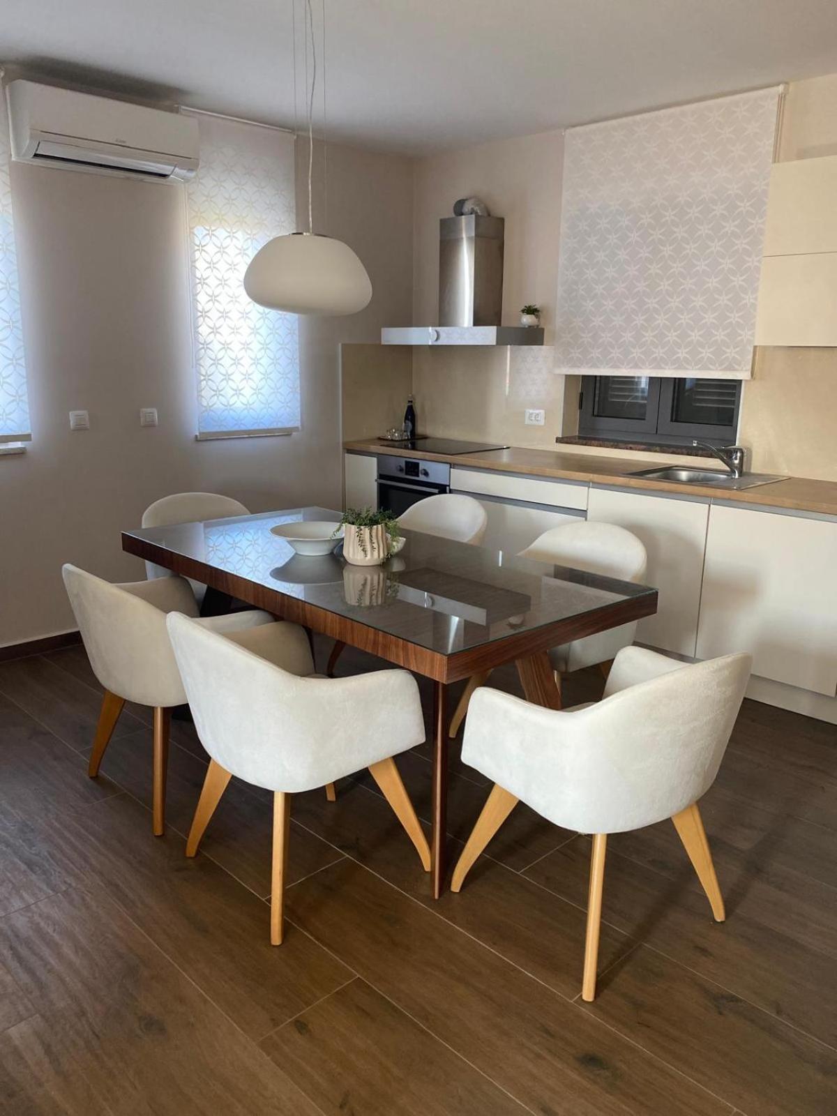 Apartments Luana With Private Jacuzzi Zadar Exterior photo
